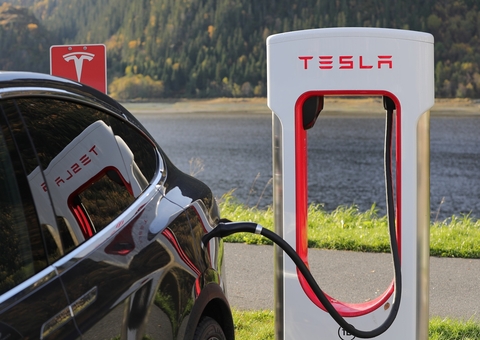 Empresa de Elon Musk, Tesla deixa de aceitar pagamentos em Bitcoin 