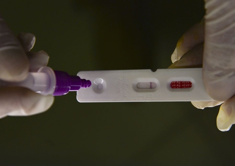 Brasil registra 27.796 casos de covid-19 e 114 mortes em 24 horas