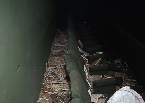 Teto de cinema desaba durante a sessão no ES e deixa 3 feridos