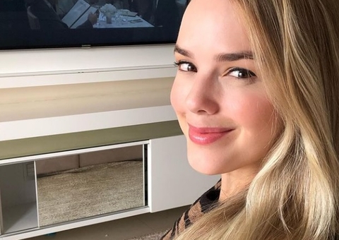 Cantora Thaeme anuncia que está esperando 2º filho