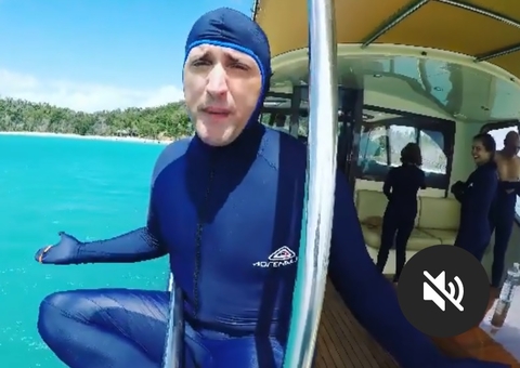 Com vídeo, viúvo desabafa na madrugada sobre saudades de Paulo Gustavo