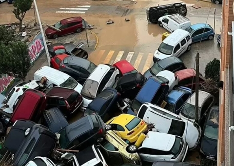 Em cenário apocalíptico, corpos são achados em carros e mortes chegam a 155 na Espanha