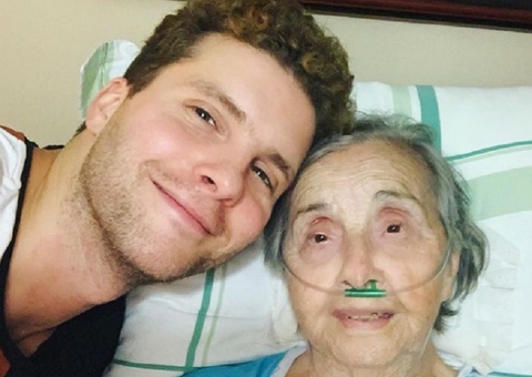 Thiago Fragoso lamenta morte da avó em despedida emocionante