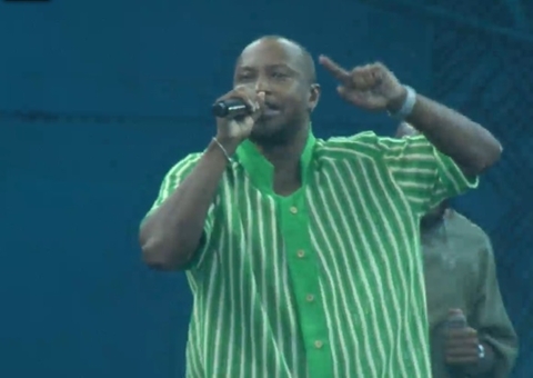 Thiaguinho agita Festa dos Visitantes em Parintins