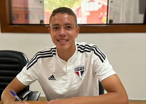 São Paulo renova com Henry, joia de 16 anos e 1,92m; multa é de R$ 317 mi