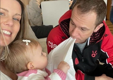 Em vídeo, Tiago Leifert revela que filha de 1 ano está com câncer raro nos olhos