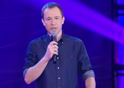 Tiago Leifert fala sobre Faustão na abertura do Super Dança dos Famosos 