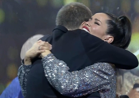 Tiago Leifert diz porque quebrou tradição ao anunciar Juliette como campeã 