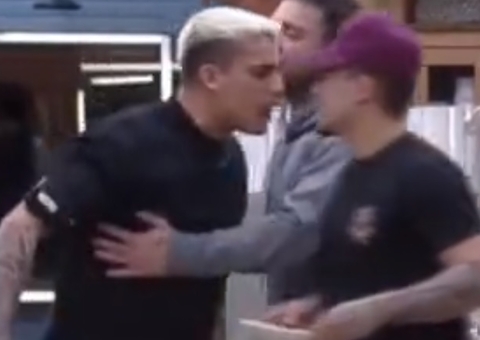 ‘Neydrasto’, Tiago Ramos expõe Thomaz Costa: ‘diz que é cristão e fuma maconha, beija e dá’