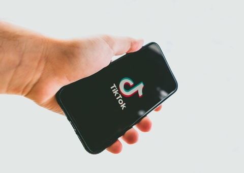 YouTube Shorts está próximo do número de usuários do TikTok