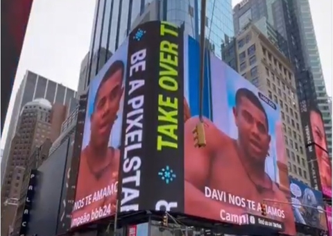 Davi ganha homenagem na Times Square