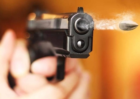 Mototaxista é baleado por pistoleiro misterioso em avenida de Manaus 