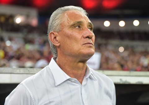 Quais posições o Flamengo prioriza no mercado para a próxima temporada