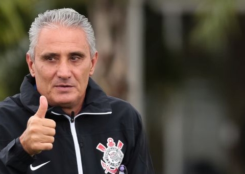 Tite explica ausências de Gabriel Jesus e Dani Alves em lista da seleção
