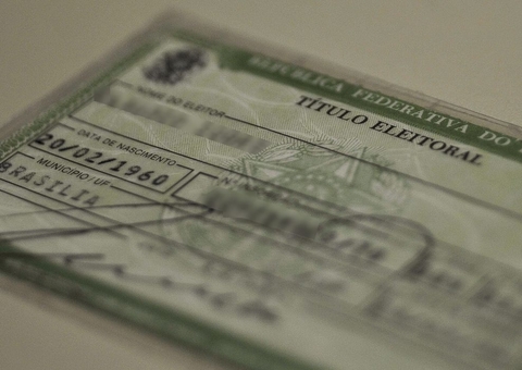 Eleitor com pendência pode regularizar documento que precise de título