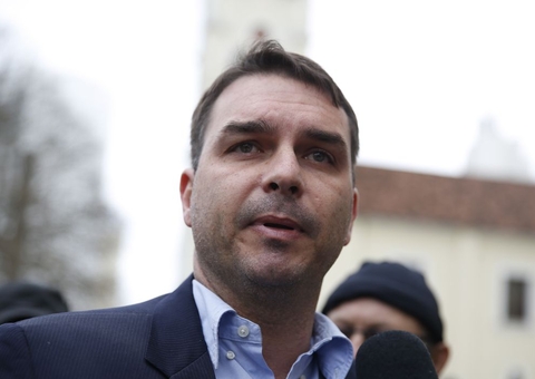 STF encaminha à PGR notícia-crime contra senador Flávio Bolsonaro