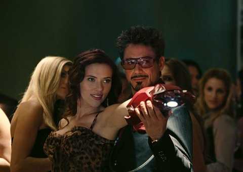 Scarlett Johansson diz ter se sentido 'pedaço de carne' em 'Homem de Ferro 2'