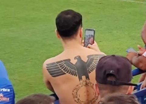 Polícia busca identificar torcedor que exibiu tatuagem nazista em Manaus