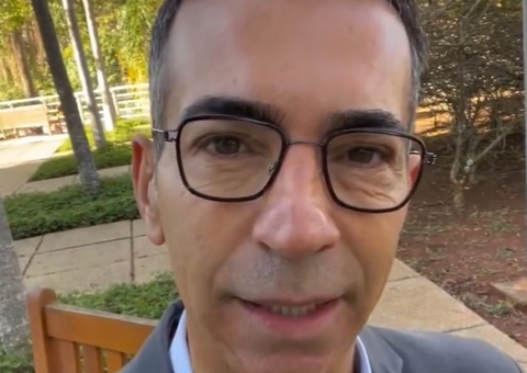 Cesar Tralli manda mensagem de apoio para famílias das vítimas da queda de avião em Vinhedo 