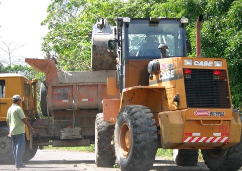 Aluguel de máquinas pesadas em Codajás chega a R$ 1,65 milhão