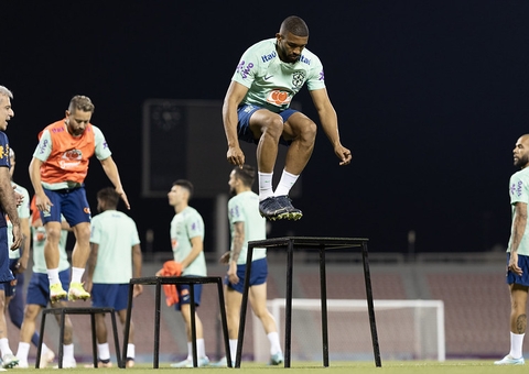 Após lesões, Brasil decide fechar treinos para esconder opções de Tite