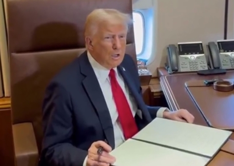 Senadores dos EUA apresentam projeto para derrubar tarifaço de Trump contra o Brasil