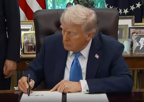 Trump decreta que movimento antifascista é "organização terrorista" 