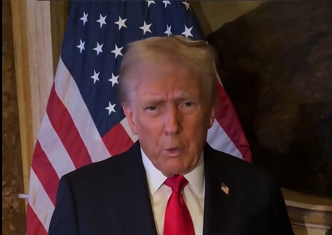 'De volta ao plástico': Trump anuncia decreto contra canudos de papel nos EUA