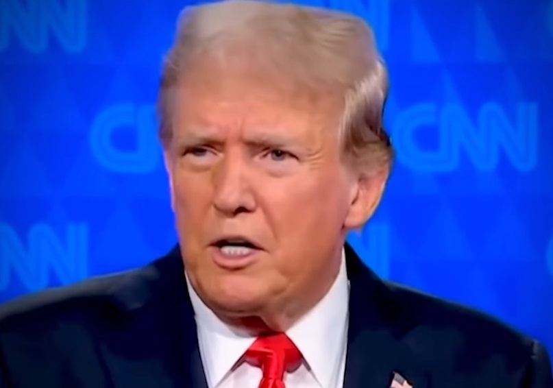 Trump fala pela 1ª vez sobre atentado: 'senti a bala rasgando'