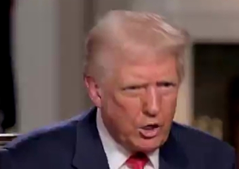 Jornalista é incluído em grupo de chat e segredos do governo Trump são revelados