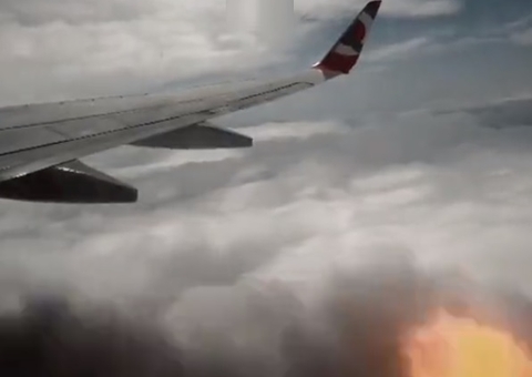 Turbina de avião da Gol explode minutos após decolagem 