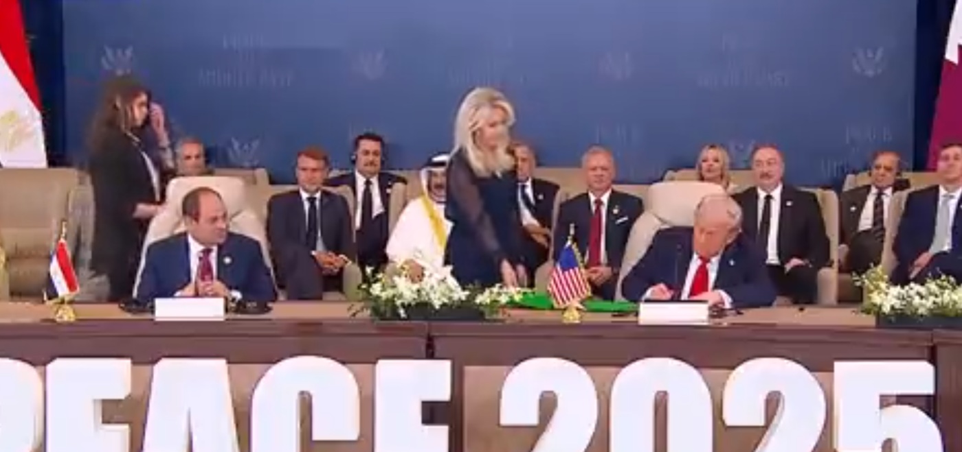 Trump lidera assinatura de cessar-fogo em Gaza sem presença de Netanyahu