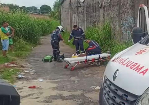 Marido esfaqueia esposa e é espancado por moradores no Riacho Doce