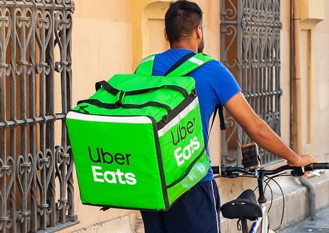 Uber Eats não fará entregas de restaurantes a partir de março 