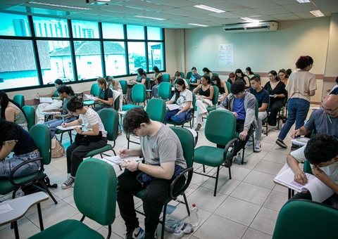 Mais de 11 mil candidatos faltam primeiro dia de provas do Vestibular da UEA