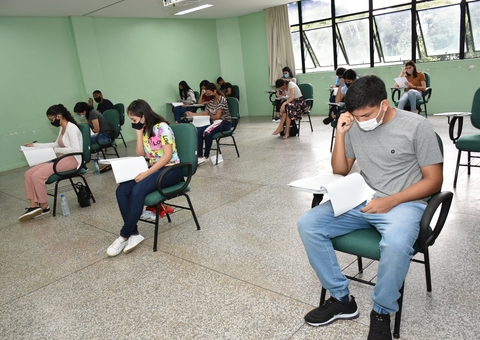 Termina nesta semana prazo para solicitar isenção de taxas de inscrição no Vestibular e SIS da UEA 
