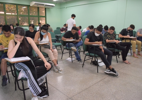 UEA disponibiliza consulta a cartão de convocação de Vestibular e SIS