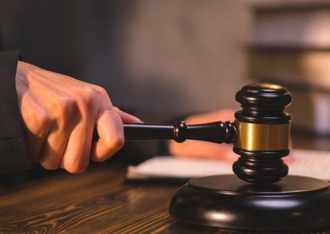 Homem que perseguiu ex-namorada e descumpriu medida protetiva é condenado