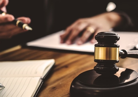 Justiça determina que Amazonprev pague pensão a marido de servidor falecido