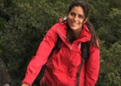 Universitária morre ao ser atingida por pedra gigante enquanto fazia escalada