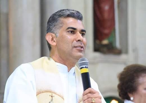 Live com Pe. Charles Cunha aborda espiritualidade e fé durante pandemia