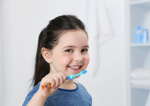 Especialista fala sobre cuidados com saúde bucal das crianças que previnem doenças