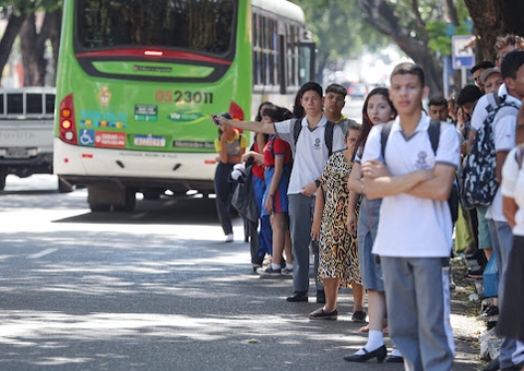 Manaus lança campanha de cadastro e recadastro da meia-passagem na segunda