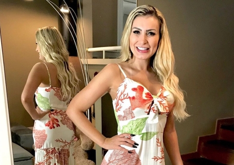 Andressa Urach processa Universal para recuperar R$ 2 milhões doados