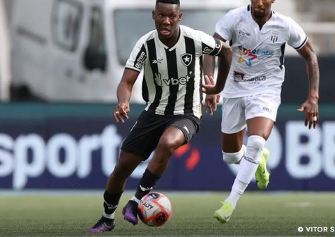 Campeão brasileiro e da Libertadores, Botafogo inicia 2025 com derrota