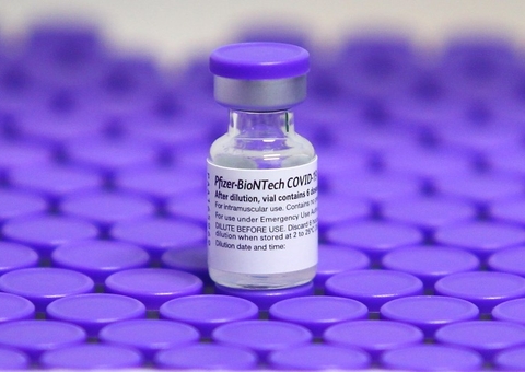 Pfizer entrega hoje 924,3 mil doses de vacina ao Brasil