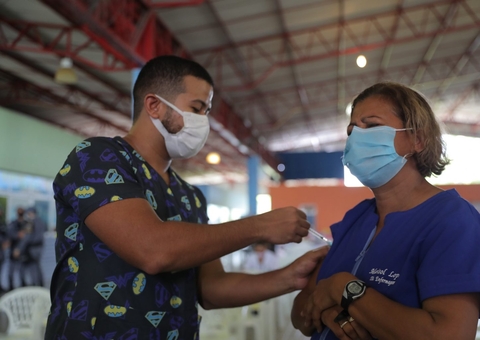 Manaus atinge 70% da população vacinada com a 1ª dose contra Covid-19