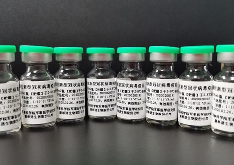 Brasil pede ajuda à China para não interromper campanha de vacinação