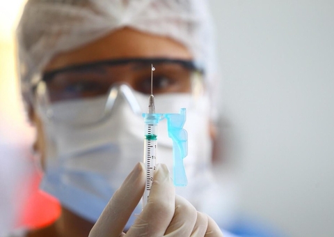 Confira postos de vacinação de adolescentes abertos hoje em Manaus