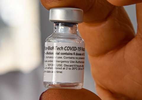 Estudo aponta que vacina Pfizer age melhor com intervalo de 8 semanas do que de 21 dias